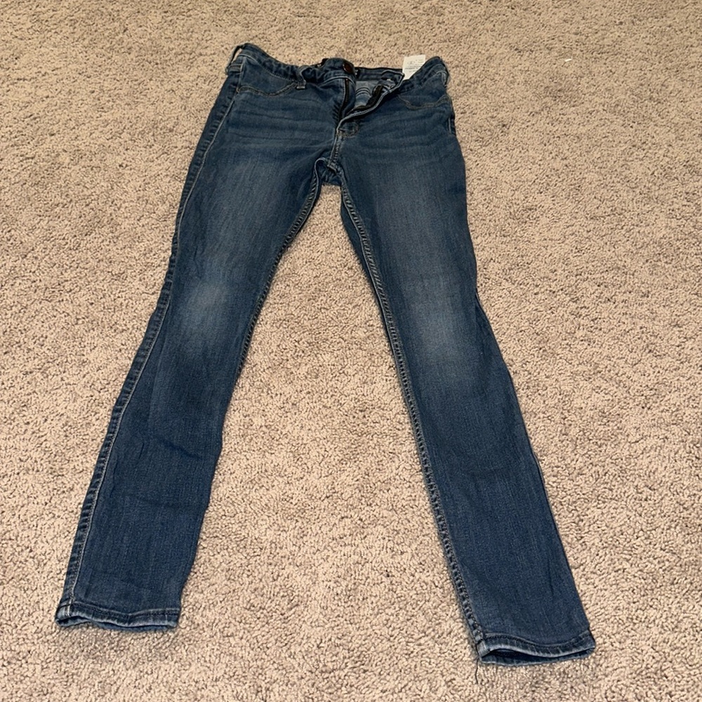 Hollister Jeans size 5s